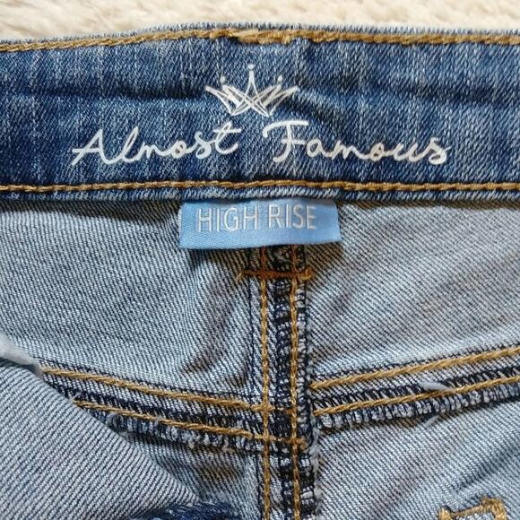 Almost Famous High Rise Distressed Short - Picture 4 of 4